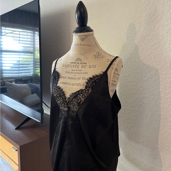 Silk tank tops (4 pieces ) - Picture 5 of 10